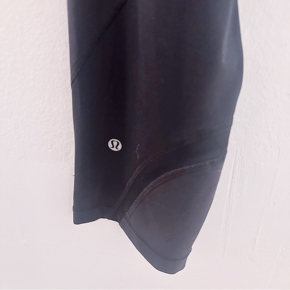 Lululemon 3/4 Length Crop Leggings Black Mesh Panelling - Picture 3 of 5